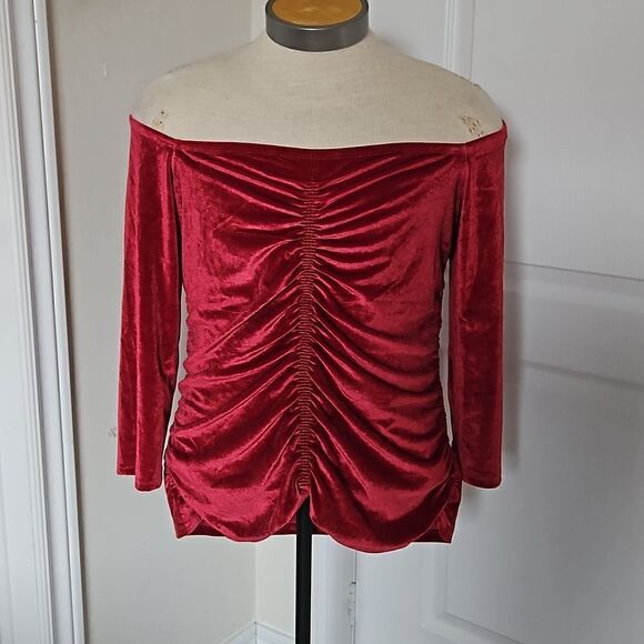 Torrid Velvet Off The Shoulder Shirred Front Top 1X 14-16 Ruby Red - Picture 2 of 16